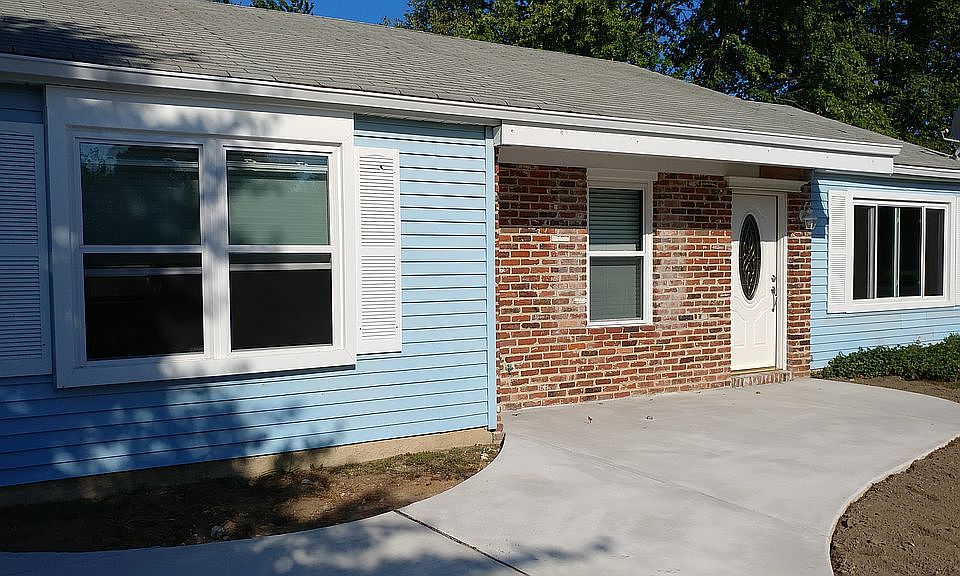 2nd image of 409 Ridge Dr