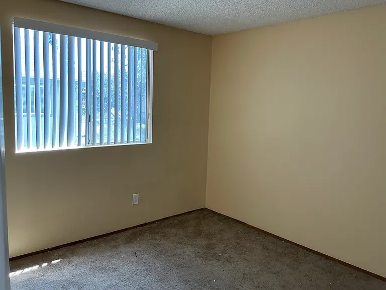 3205 E Fox Run Way — Photo 18