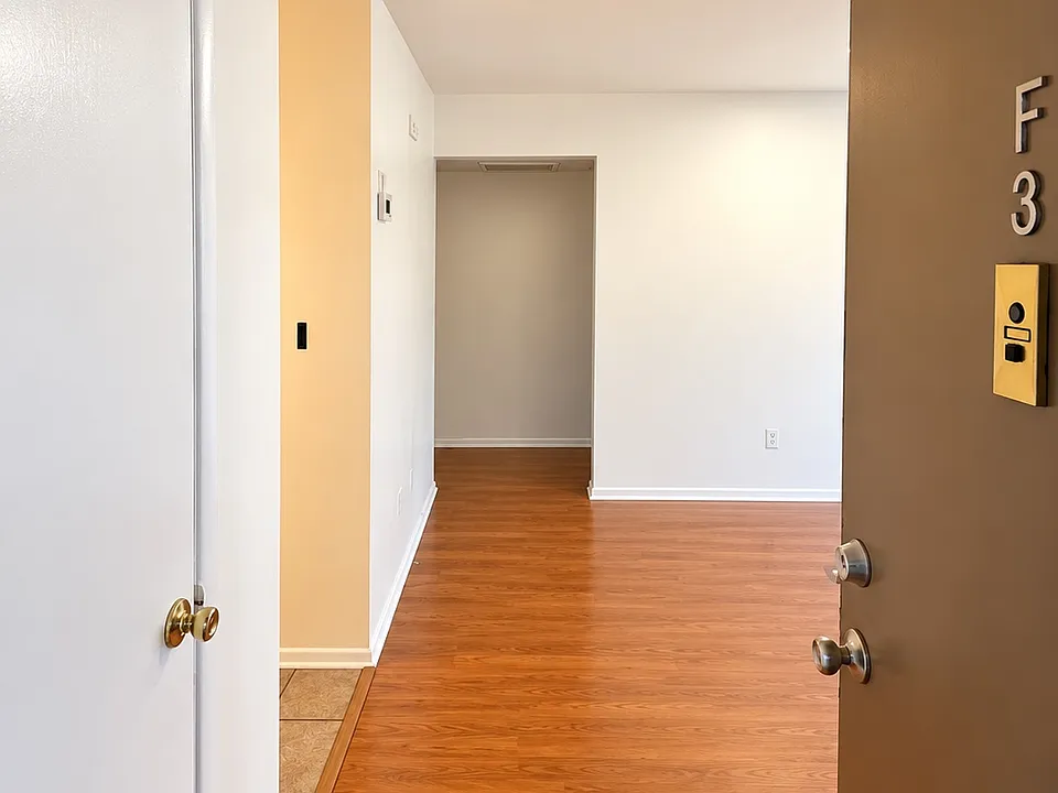 F3 Avon Dr