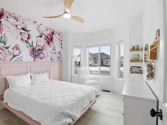 3rd image of 3926 Snowy Riv