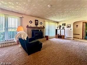 4th image of 2308 Bears Den Rd