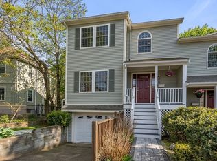11 Anita Cir, Newton, MA 02468