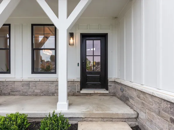 922 Bellwood Ln, Canton, MI 48187