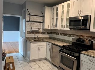 1139 N Spaulding Ave #303, Chicago, IL 60651