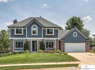 4711 S 165th St, Omaha, NE 68135