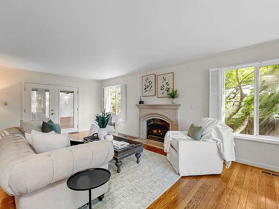 5th image of 3315 Marthiam Ave