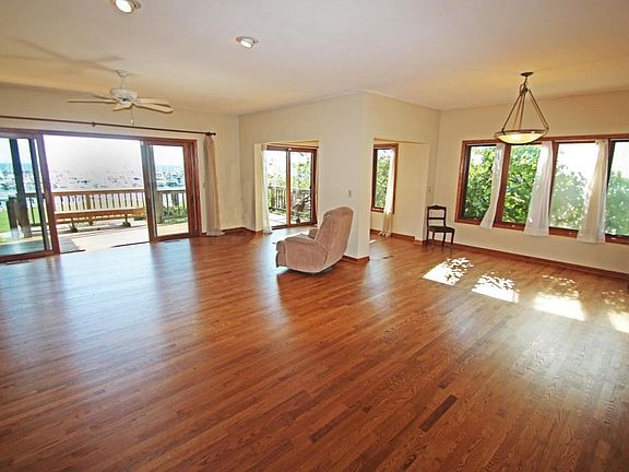 Exquisite Floors and Open Space
