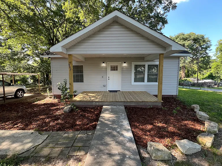 902 Rankin Front Entrance