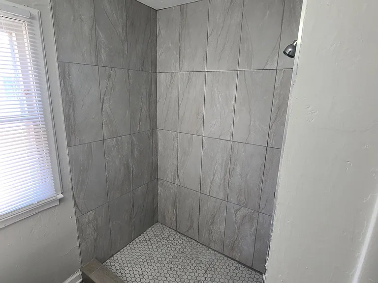 5961 N 42nd St — Photo 10