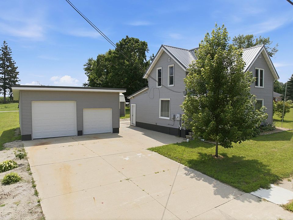 1st image of 613 Wapsie St