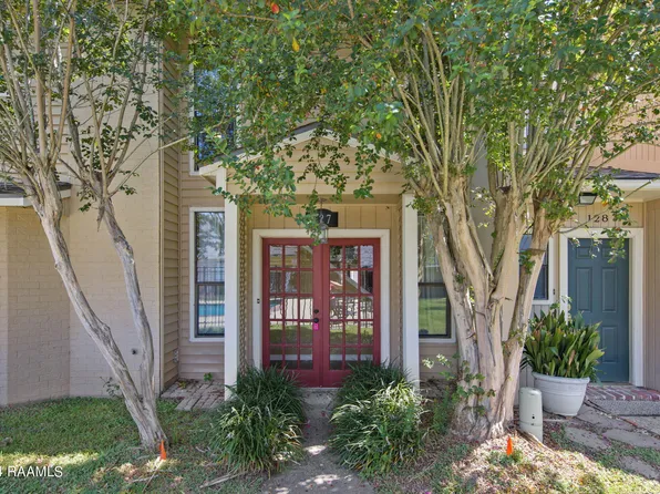 305 Halcott Dr APT 127, Lafayette, LA 70503