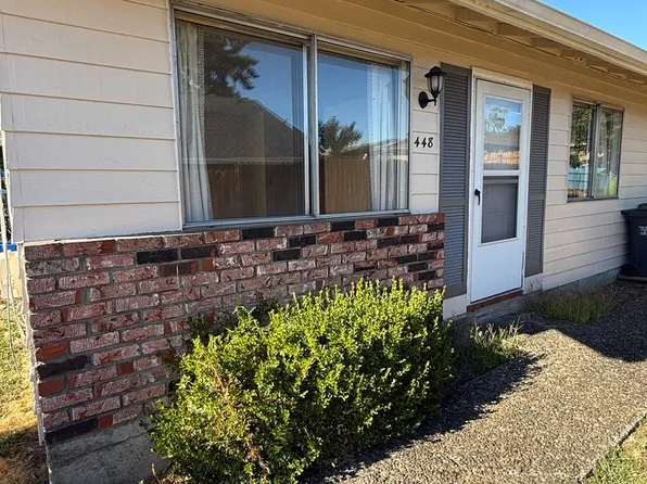 448 S 10th St, Scappoose, OR 97056