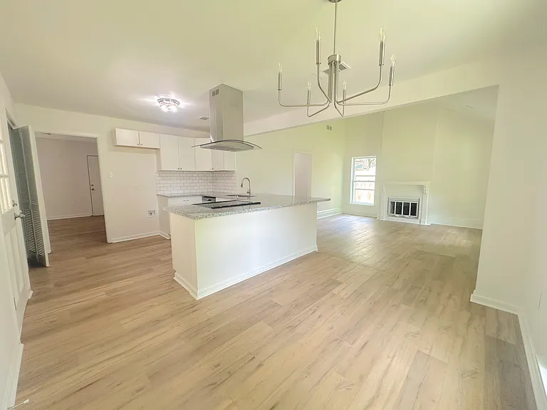 17235 Terrance Ave — Photo 6