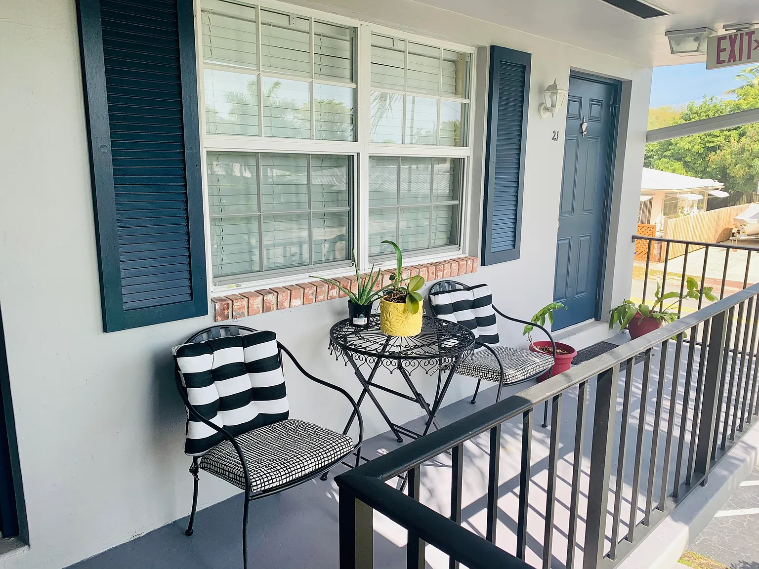 2 bed, 2.0 bath, 1000 sqft, $2,500 — Photo 3