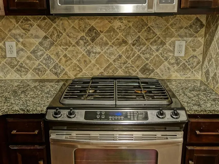 551 W Mossyleaf Dr — Photo 3
