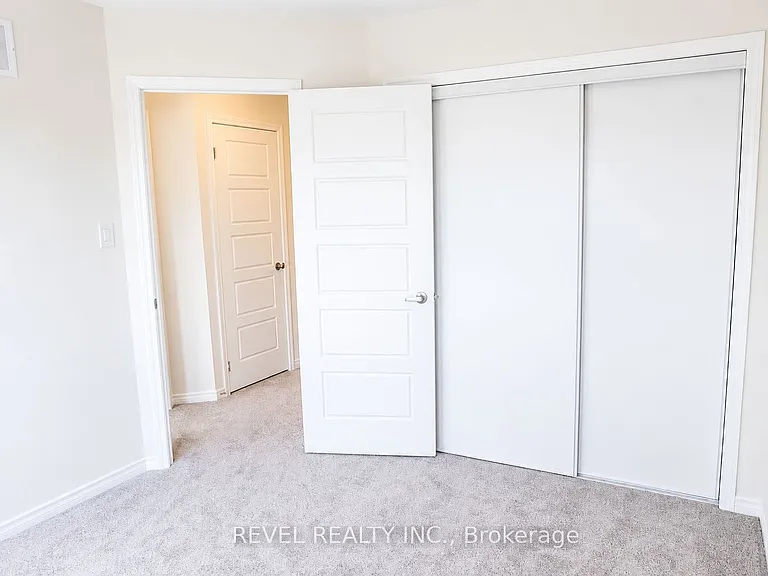 62 Munro Cir — Photo 14