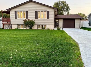 2511 W 4th St, Grand Island, NE 68803