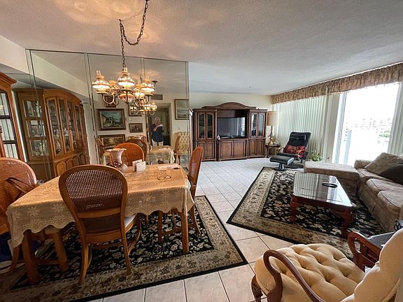 Open concept living room and dining room