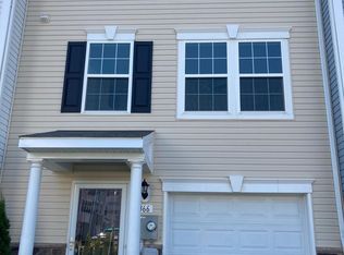 366 Rumbling Rock Rd, Hedgesville, WV 25427