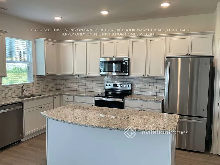 3808 Lantern Ln — Photo 5