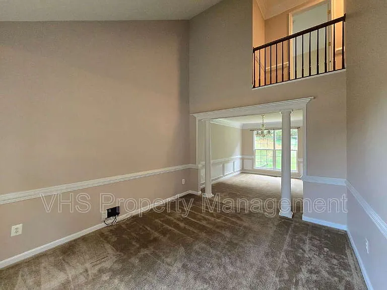 832 Fox Den Rd — Photo 6