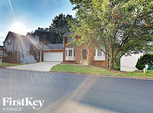 947 Shadow Lakes Dr, Lithonia, GA 30058