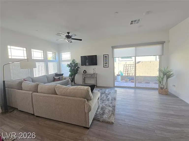 905 Belleforte Ln — Photo 8