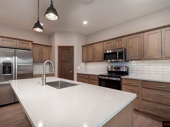 4th image of 1125 Evergreen Dr