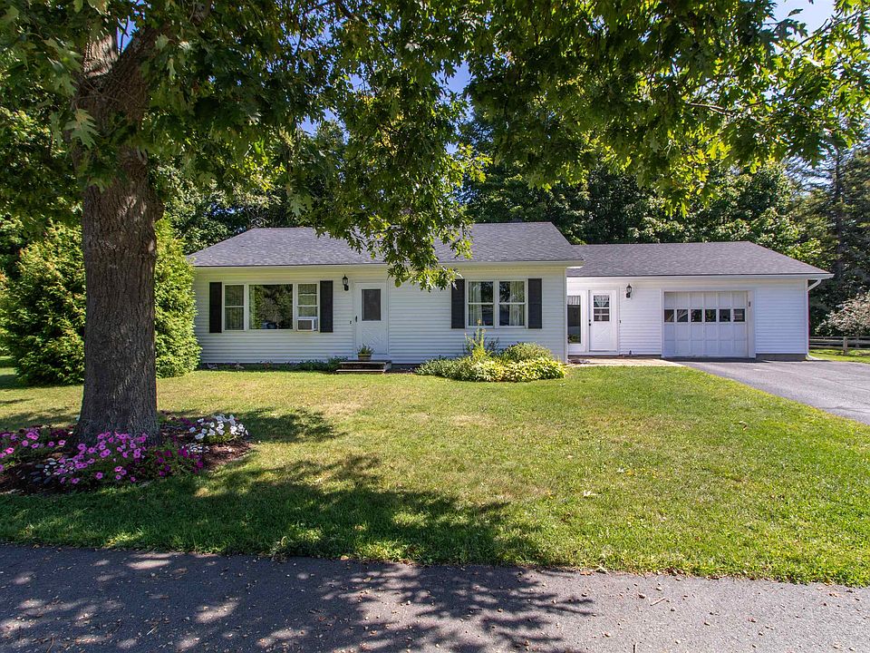1st image of 49 Forest Avenue