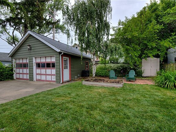 3rd image of 2091 Belle Ave
