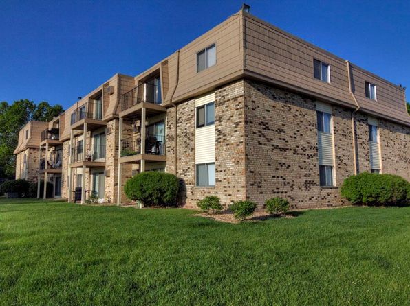 Northwood Villa | 915 County Road D E, Saint Paul, MN