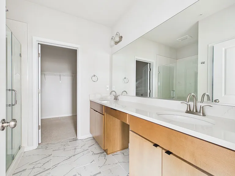 1900 Roseneath Rd #10B — Photo 15