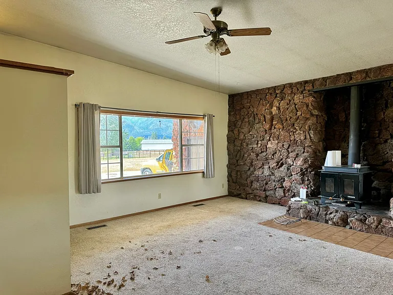 201 Hidden Valley Rd — Photo 4