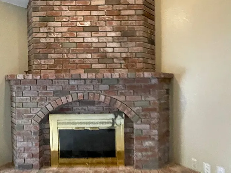 605 E Babcock Ave — Photo 4