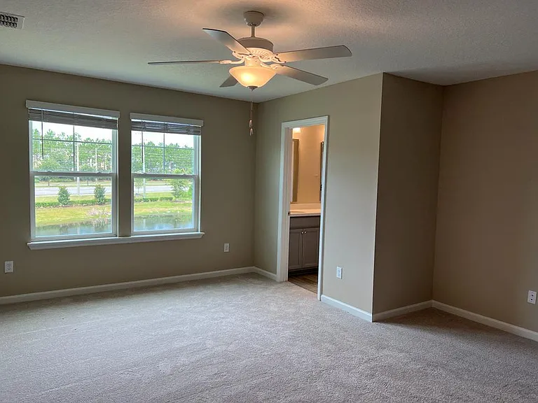 12886 Josslyn Ln — Photo 11