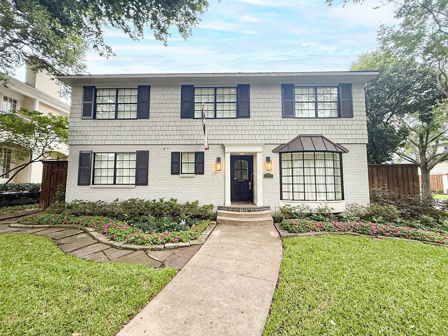 Beautiful University Park home with guest house! — Photo 2