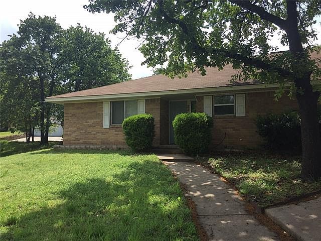 1st image of 2206 Canterbury Ct