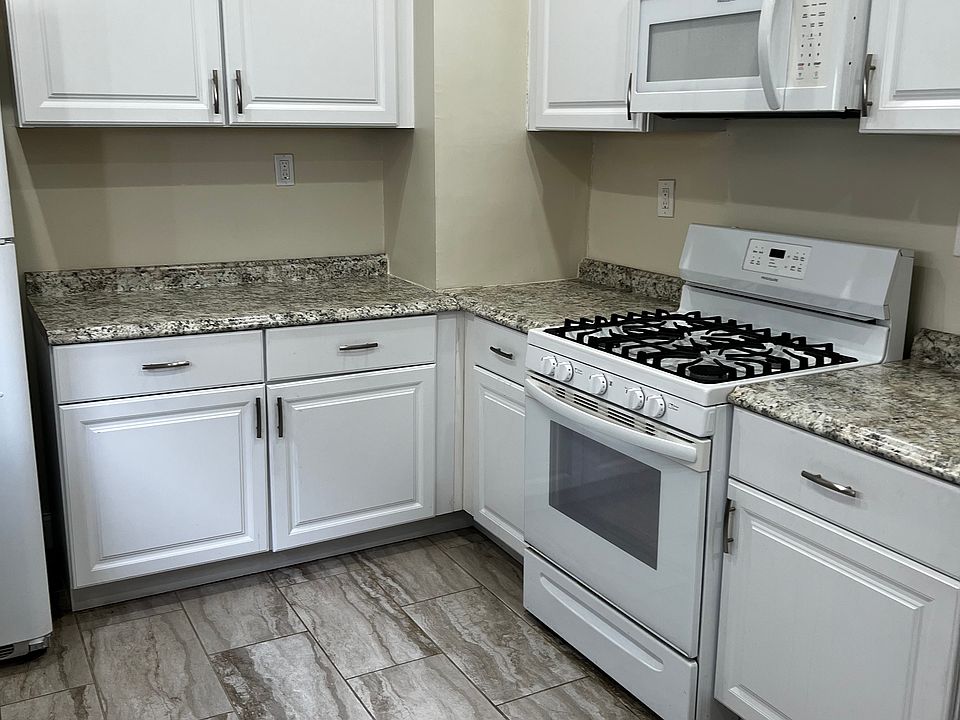 561 Spring St Buffalo NY Zillow