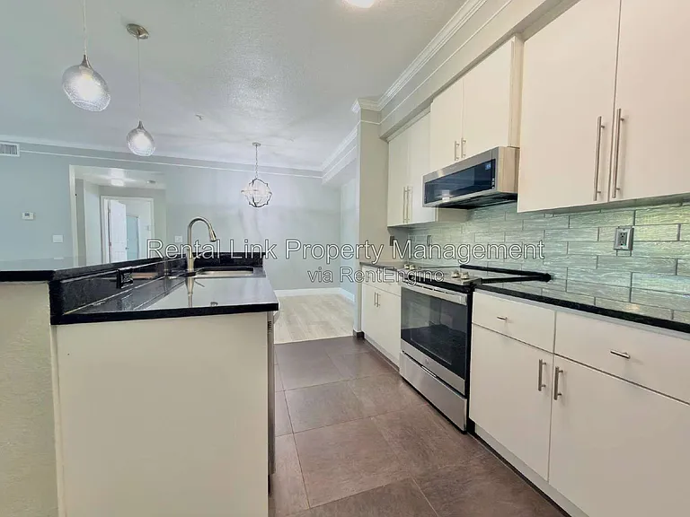 11530 Villa Grand #1115 — Photo 19