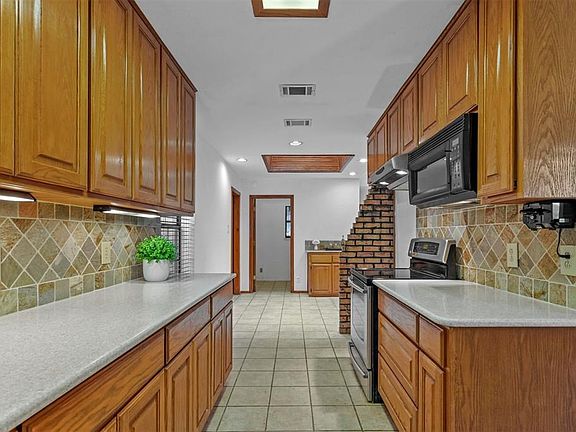 4th image of 7304 Timberlane Dr