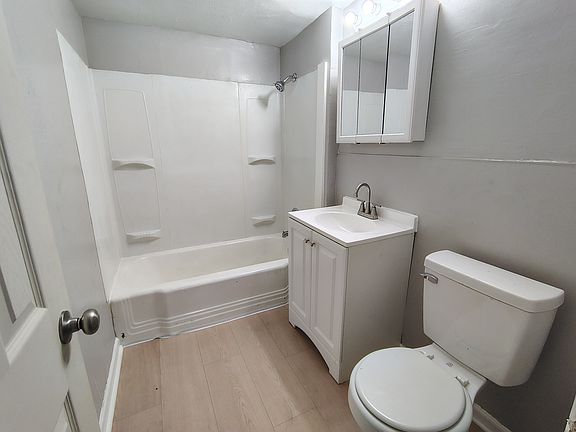 4th image of 1213 39th Ave #1