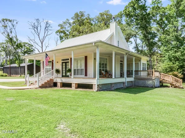 1091 Fontelieu Rd, Saint Martinville, LA 70582