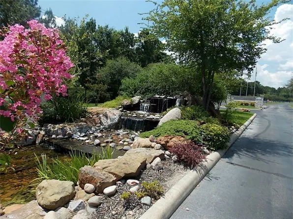 7029 Racehorse Dr, Waller, TX 77484