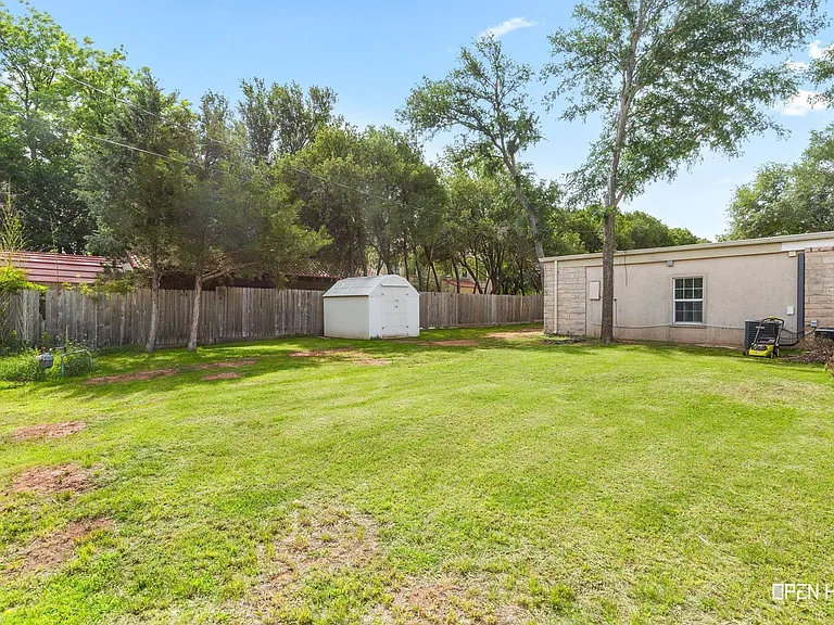 2904 Sturdevandt Pl — Photo 32
