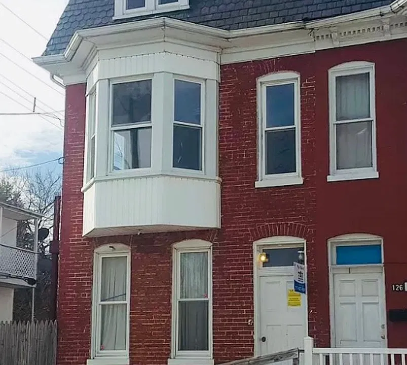 124 N West St #2