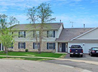 1228 N Red Oak Cir UNIT 4, Round Lake Beach, IL 60073