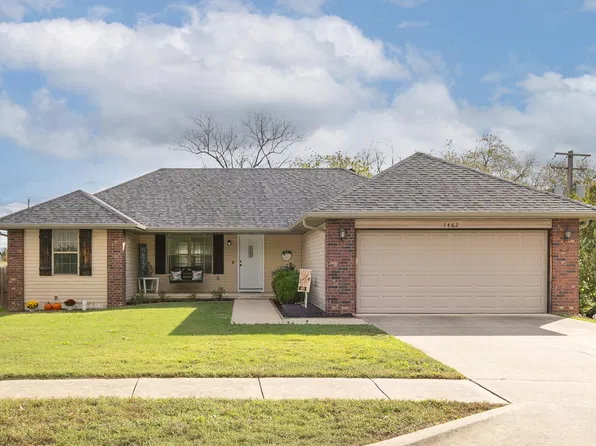 1462 S Tomahawk Avenue, Republic, MO 65738