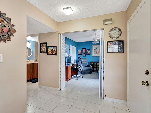 5th image of 5759 Phoenix Palm Court #A