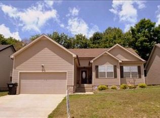 1358 Whitt Ln, Clarksville, TN 37042