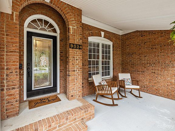 4th image of 9324 Belmont Ln